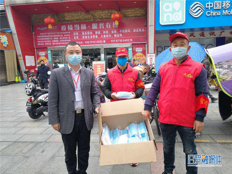 “雯帮主”购买的1000个口罩到了.jpg