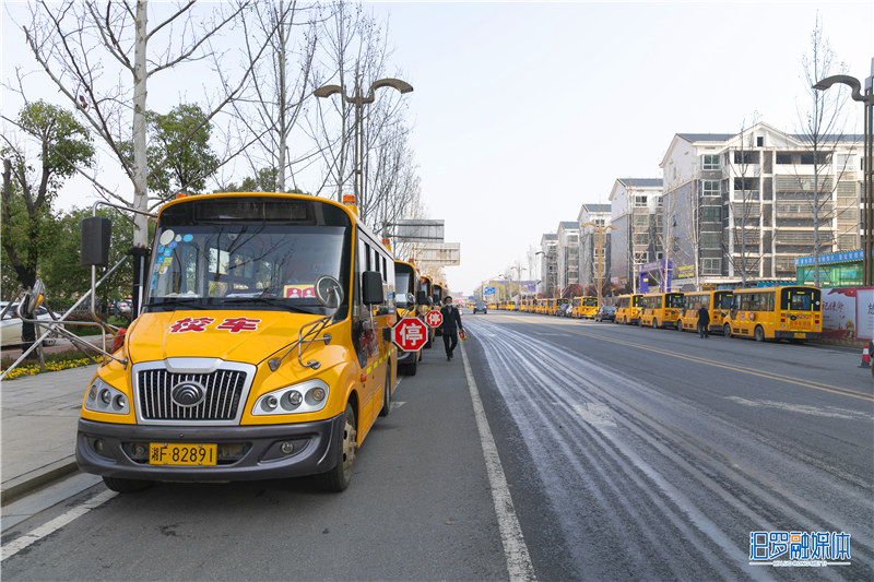 6 完成集中消毒,校车整装待发_副本.jpg