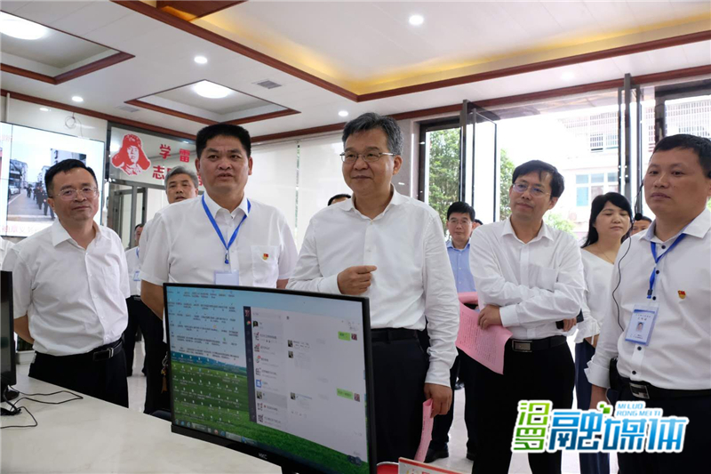 岳阳市委书记王一鸥,岳阳市领导王小中,唐文发,汨罗市领导喻文,倪运清