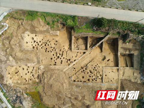 湖南泸溪下湾遗址遗迹全景_副本.jpg