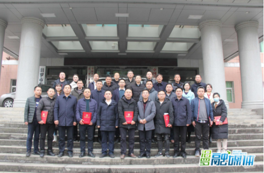 杨青  汨罗市罗城学校初中部教研室主任 熊有为  汨罗市一中高一年级