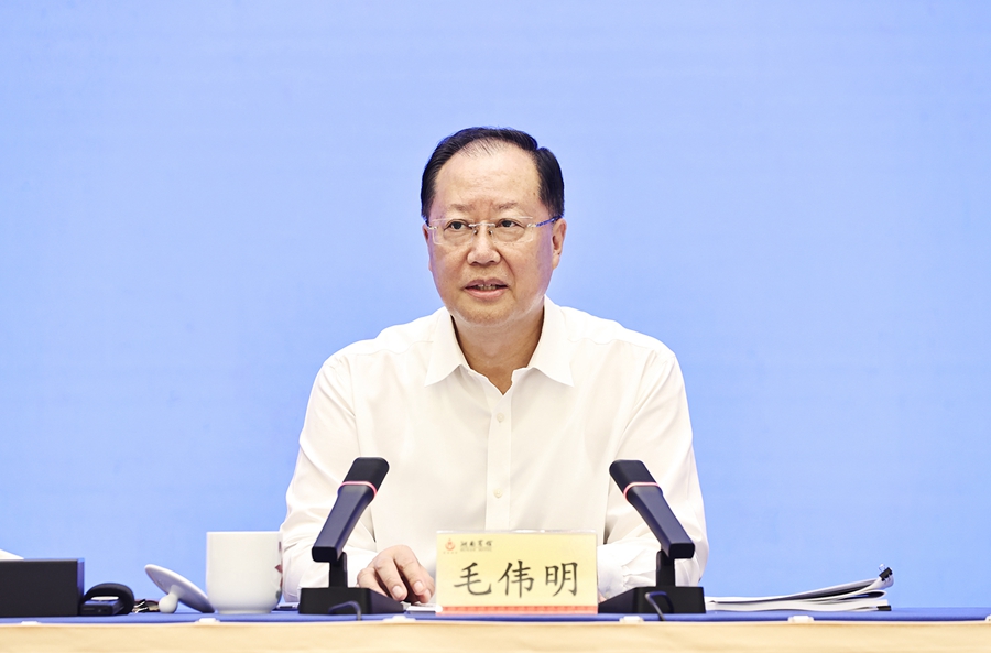 毛伟明:唱响光明论 吹响冲锋号 坚定不移实现全年经济社会发展目标